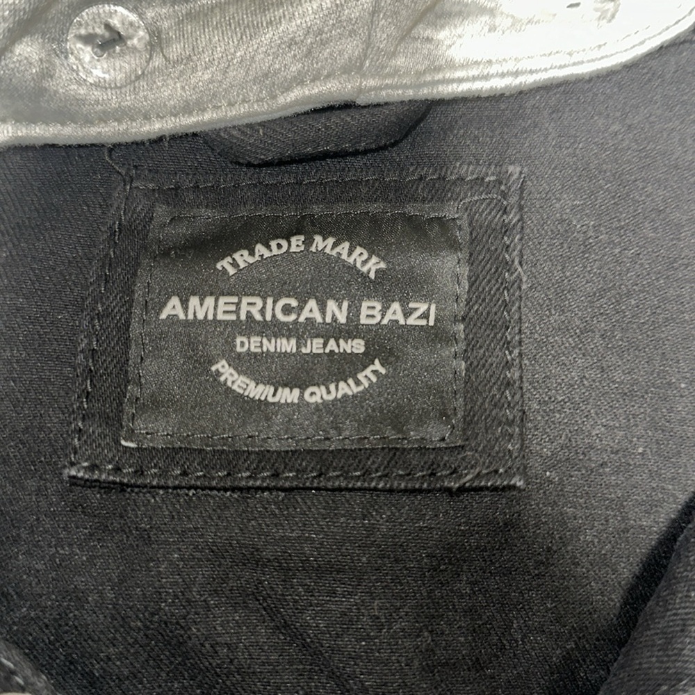 Distressed denim jacket - Picture 4 of 5